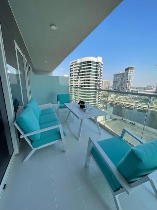 ドバイNew Luxury Modern Canal View.アパートメント エクステリア 写真